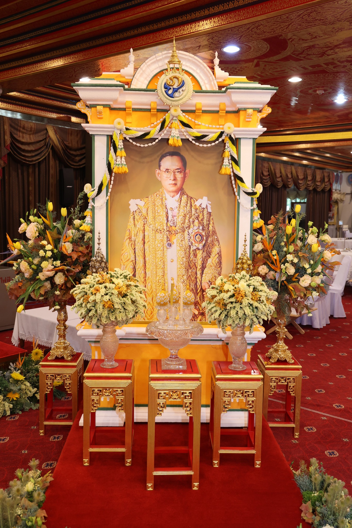 วันคล้ายวันพระบรมราชสมภพ พระบาทสมเด็จพระบรมชนกาธิเบศร มหาภูมิพลอดุลยเดชมหาราช บรมนาถบพิตร รัชกาลที่ ๙